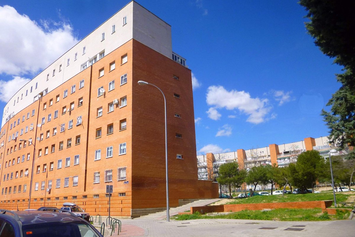 Bloque de viviendas La Herradura en Moratalaz (Madrid)
